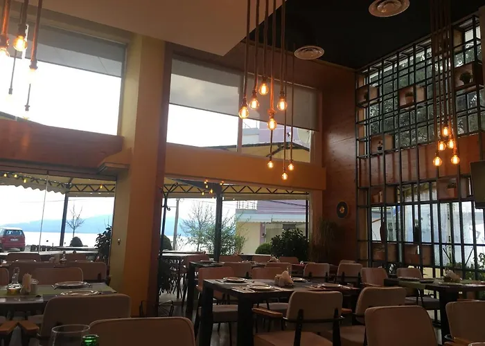 Royal Luxury For Queen And King * Saranda